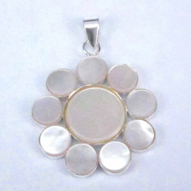 Pend. Flower 10 stones MOP