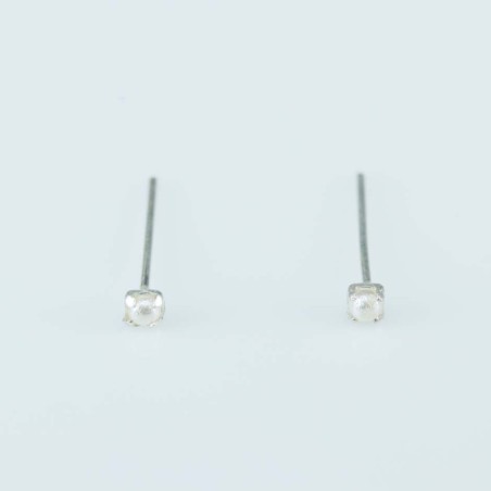 Nose Ball 1.5mm. Micro Pearl White Color
