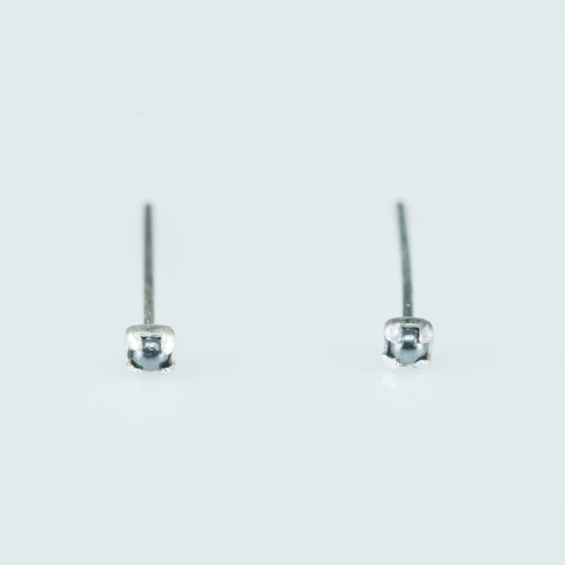 Nose Ball 1.5mm. Micro Pearl Black Color