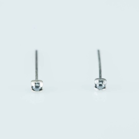 Nose Ball 1.5mm. Micro Pearl Black Color