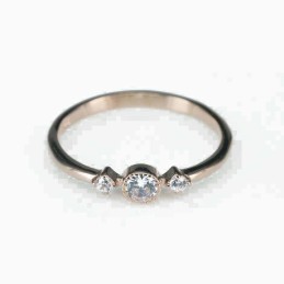 Ring  round 4mm.  rose  Circonia