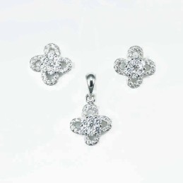 Set Ea+Pend Flower 9x11mm. Circonia