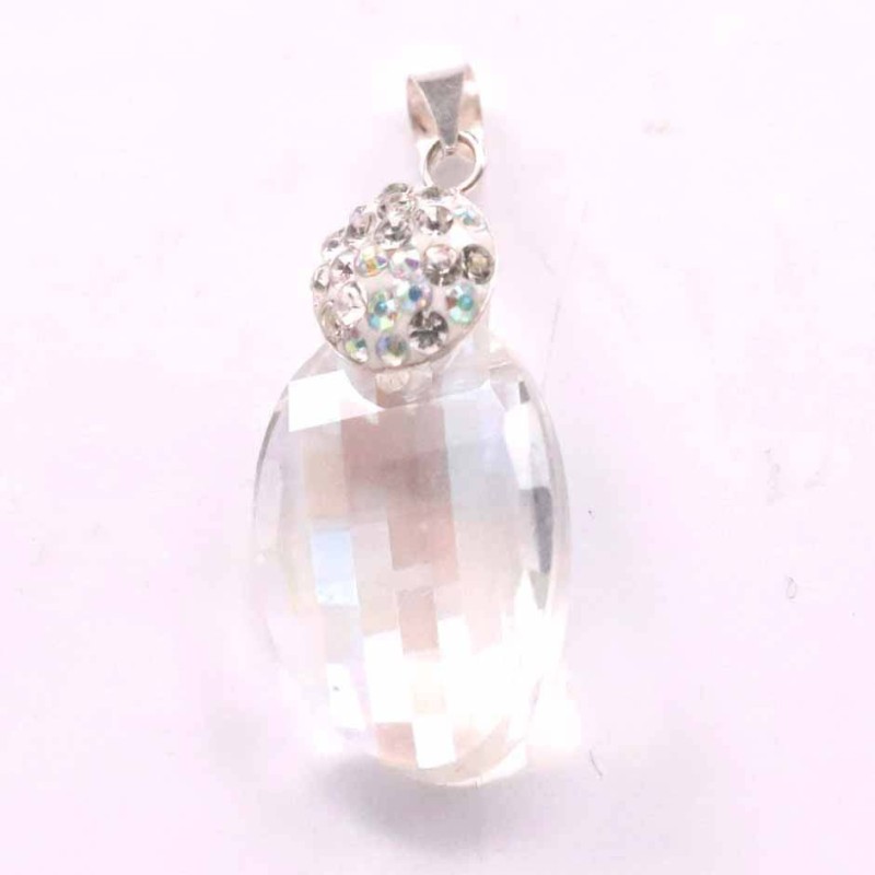 Pendant suaros.A pear with round crystal