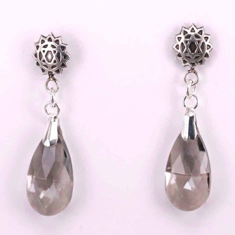 Earring Suaros. A Drop Grey Color