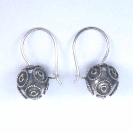 Earring round Hand Make