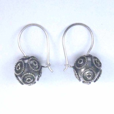 Earring round Hand Make