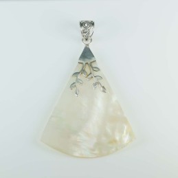 Pendant Triangle MOP Shell