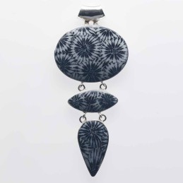 Pendant Oval 30x71mm. Black Coral