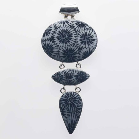 Pendant Oval 30x71mm. Black Coral