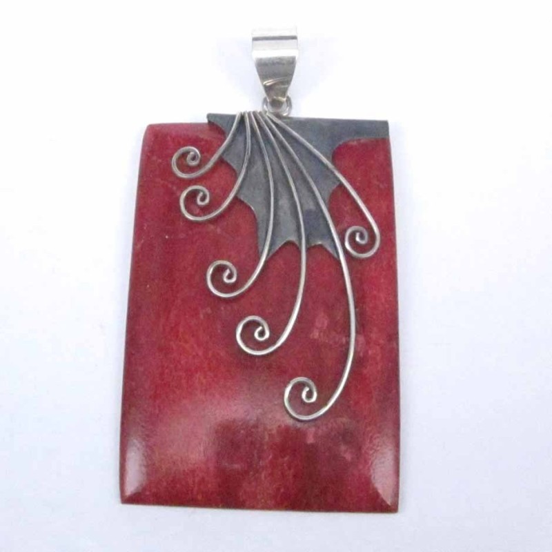 Pend. Square coral