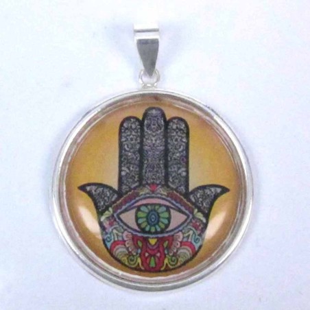 Pendant Round 28mm. Image Hand