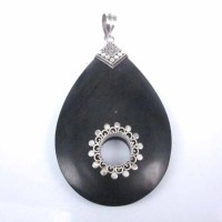 Pendants Wood